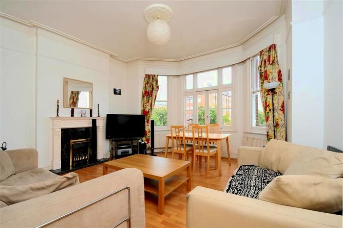 3 Bedroom Flat To Rent In Stamford Brook Mansions, Goldhawk Road, Chiswick, W6