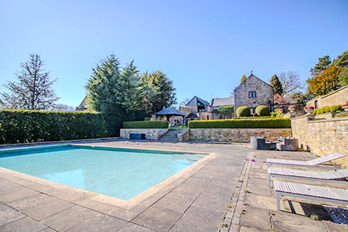 6 Bedroom Detached House For Sale In Lea Shaw, Derbyshire, DE4
