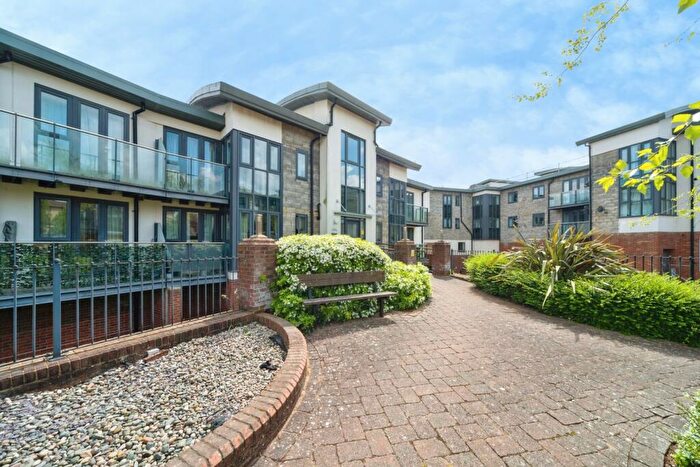 1 Bedroom Flat For Sale In Dunthorne Way, Grange Farm, Milton Keynes, Buckinghamshire, MK8