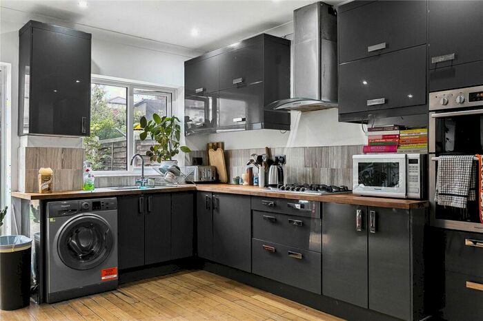 5 Bedroom Terraced House To Rent In Avondale Road, Waltham Forest, London, E17