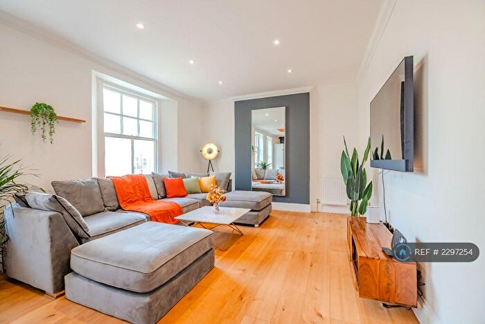 2 Bedroom Flat To Rent In Adelaide Mansions, Hove, BN3