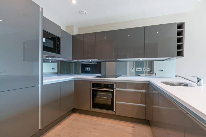 2 Bedroom Flat To Rent In Gwynne Road, Battersea, London, SW11