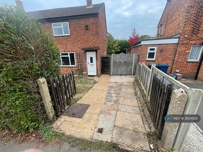 2 Bedroom Semi Detached House To Rent In Cavendish Close, Amersham, HP6
