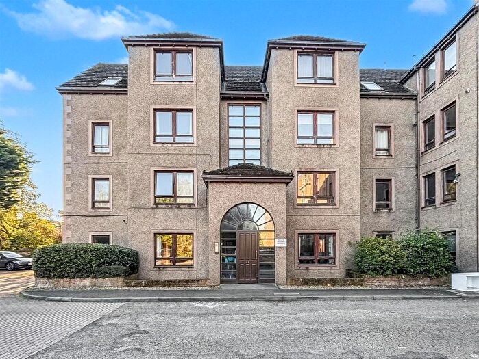2 Bedroom Flat For Sale In Dunkeld Road, Perth, PH1
