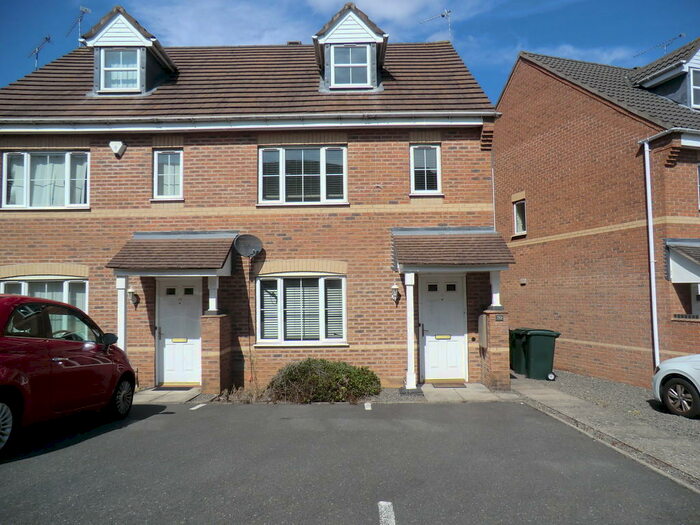 3 Bedroom Detached House To Rent In Gillquart Way, Cheylesmore, Coventry, CV1