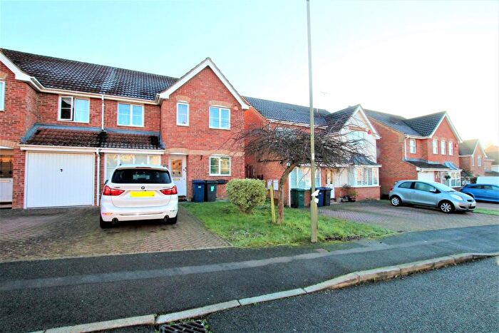 5 Bedroom House To Rent In Darlands Drive, Barnet, EN5