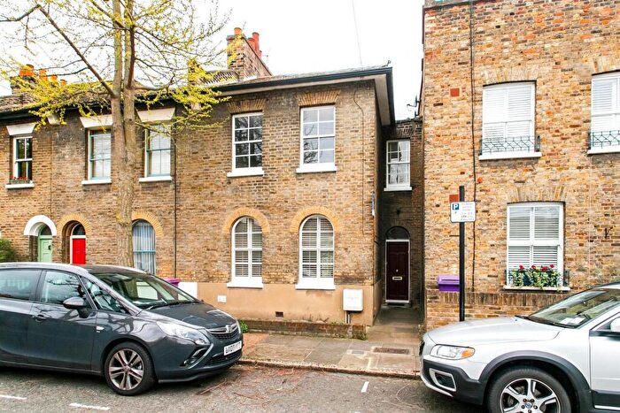 3 Bedroom Terraced House To Rent In Norman Grove, Bow, E3