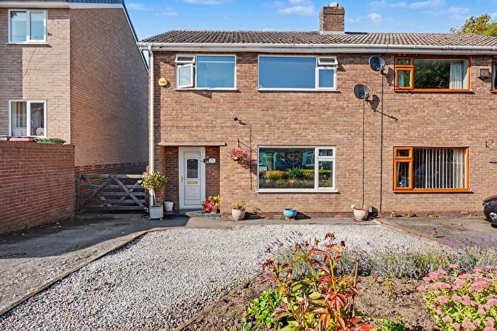 3 Bedroom Semi-Detached House For Sale In Bridge Street, New Tupton, Chesterfield, S42