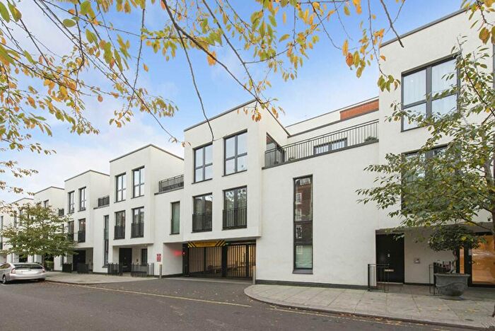 1 Bedroom Flat To Rent In Lyons Place, London, NW8