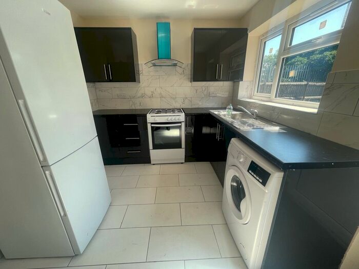 4 Bedroom Property To Rent In Bredon Croft, Hockley, Birmingham, B18