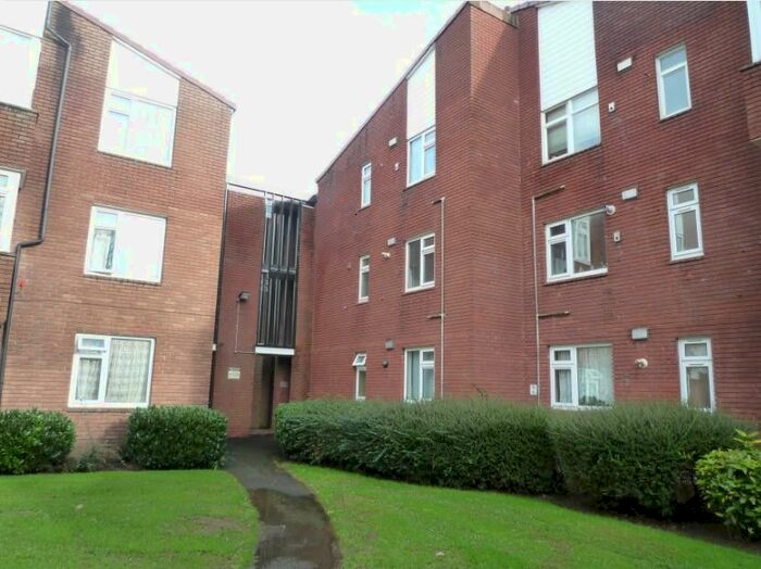 2 Bedroom Flat To Rent In Delbury Court, Deercote, Telford, Shropshire, TF3