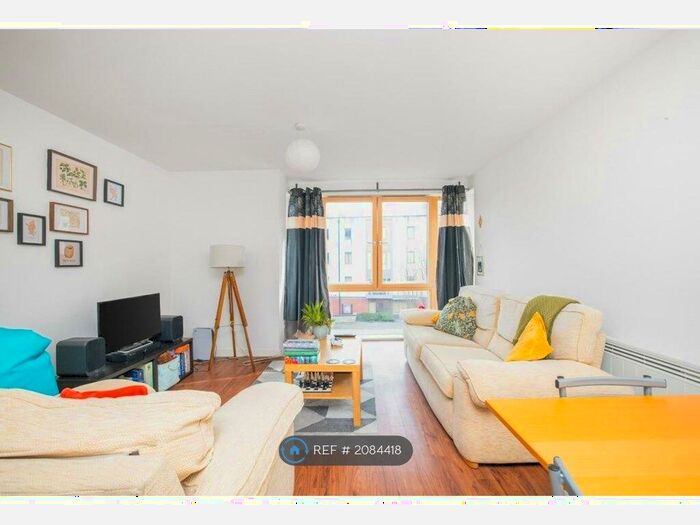 2 Bedroom Flat To Rent In Sweetman Place, Bristol, BS2