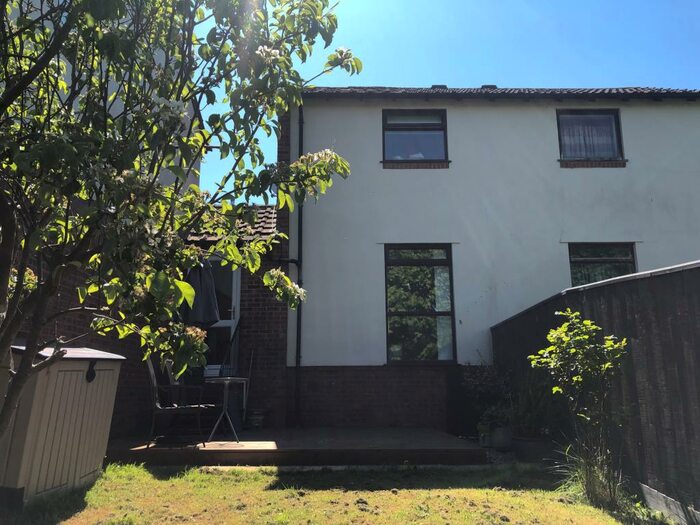 2 Bedroom House To Rent In St Albans, Exwick, EX4