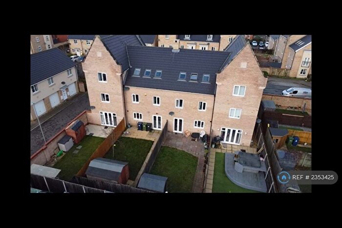 4 Bedroom Terraced House To Rent In Buttercup Avenue, St. Neots, PE19