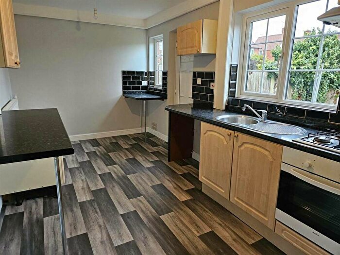 2 Bedroom End Of Terrace House To Rent In Albury Drive, Nottingham, Nottinghamshire, NG8