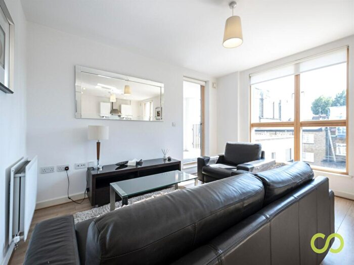 2 Bedroom Flat To Rent In Compton House, Sussex Way, Holloway, N7