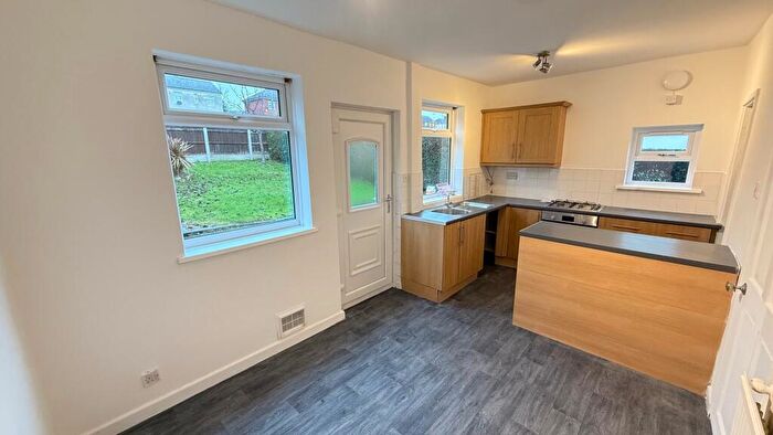 3 Bedroom Semi-Detached House To Rent In Heatons Bank, Rawmarsh, Rotherham, S62