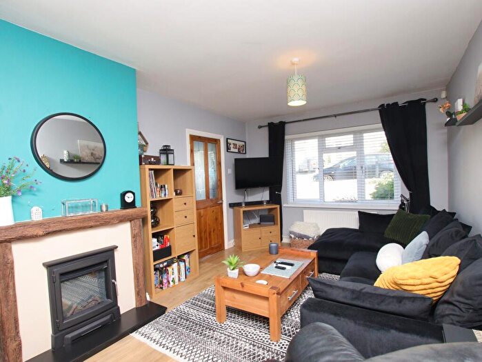 3 Bedroom Semi-Detached House For Sale In Westhill Drive, Llantrisant Pontyclun, CF72