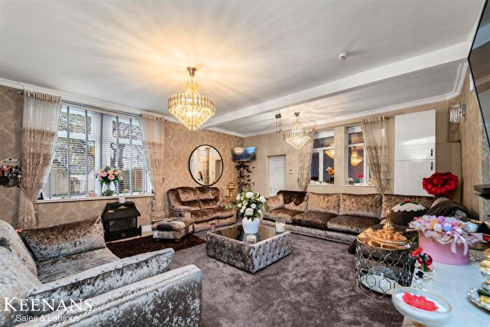 6 Bedroom End Of Terrace House For Sale In Alpha Street, Nelson, BB9