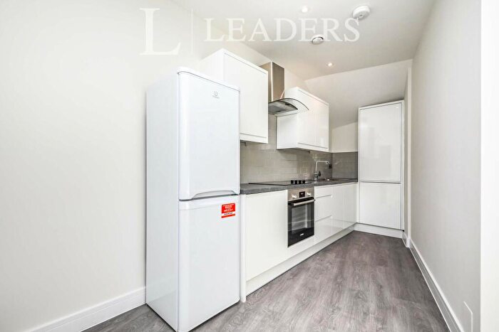 1 Bedroom Flat To Rent In Flat A, High Street, GU6