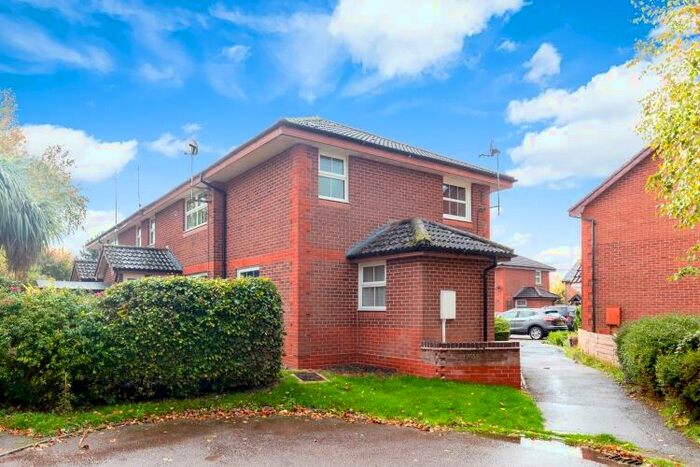 1 Bedroom End Of Terrace House To Rent In Waltham Gardens, Banbury, OX16