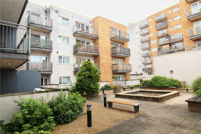 2 Bedroom Flat To Rent In Broadway, Ealing, W13