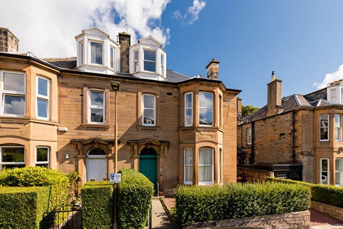 4 Bedroom Flat For Sale In Marchhall Crescent, Newington, Edinburgh, EH16