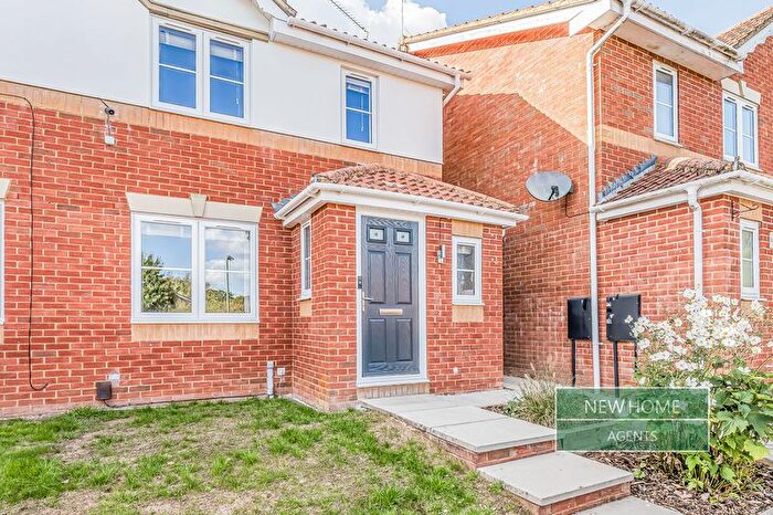 3 Bedroom Semi Detached House For Sale In Colton Copse, Chandler's Ford, Eastleigh, SO53