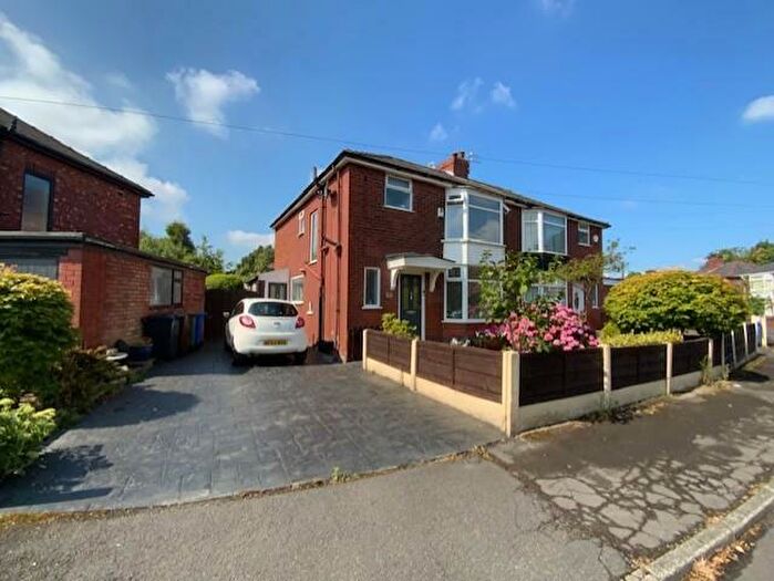3 Bedroom Semi-Detached House For Sale In Waverley Crescent, Droylsden, Manchester, M43