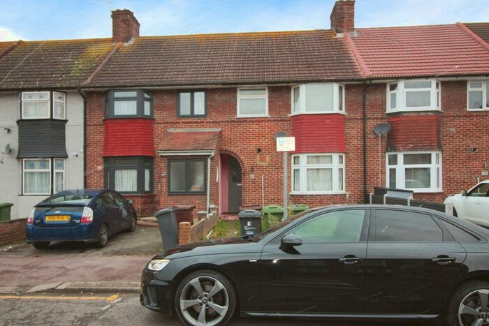 4 Bedroom Terraced House To Rent In Dunkeld Road, Becontree, Dagenham, RM8