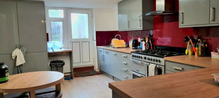7 Bedroom Terraced House To Rent In Beechwood Avenue, Plymouth, PL4