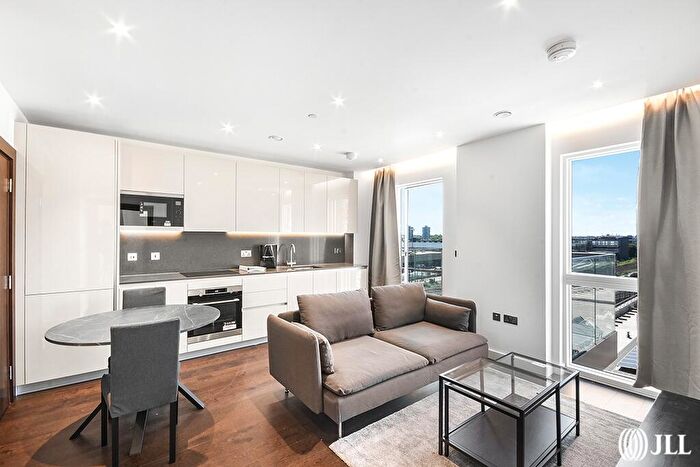 1 Bedroom Flat To Rent In Lexington Gardens London, SW11