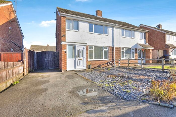 3 Bedroom Semi Detached House For Sale In Grange Avenue, Northampton, Northamptonshire, NN5