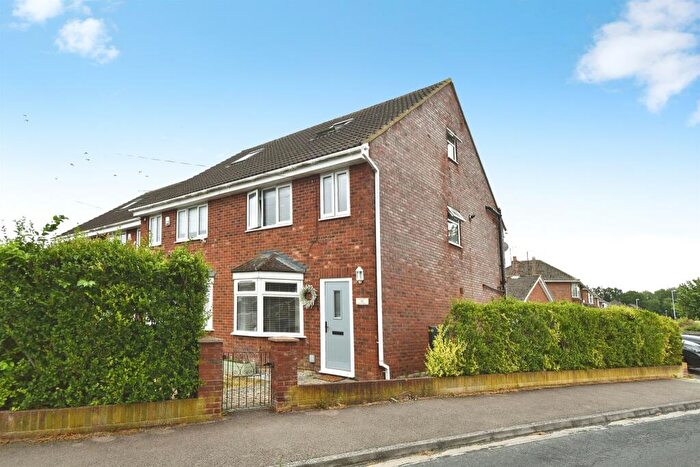 3 Bedroom Semi-Detached House For Sale In Upham Road, Swindon, SN3