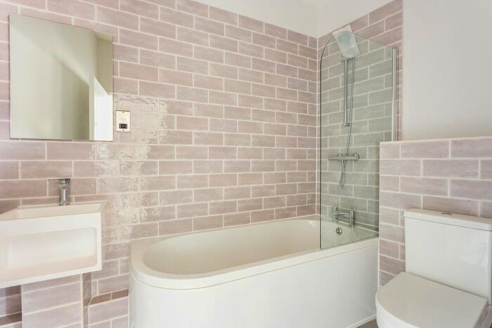 1 Bedroom Flat To Rent In London Road, Marlborough, SN8