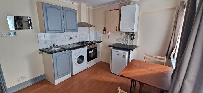 1 Bedroom Flat To Rent In (Flat ) Holloway Road, Holloway, N7