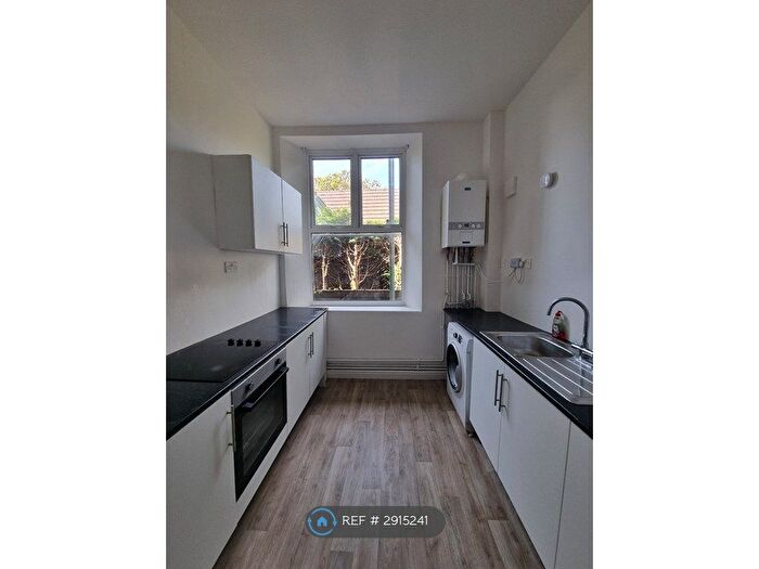 2 Bedroom Flat To Rent In Granville Terrace, Mountain Ash, CF45