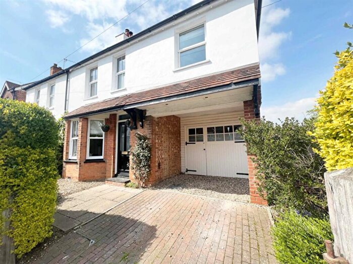 4 Bedroom House To Rent In Milestone Road, Knebworth, SG3