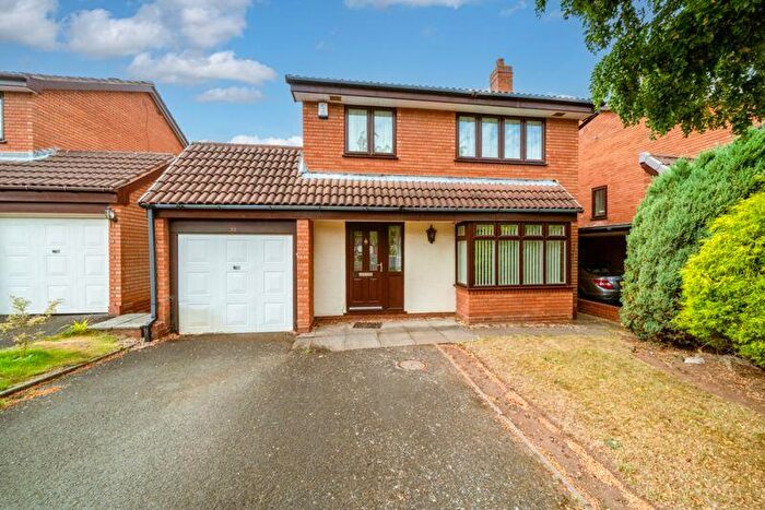 4 Bedroom Detached House For Sale In Windermere Drive, Kingswinford, DY6