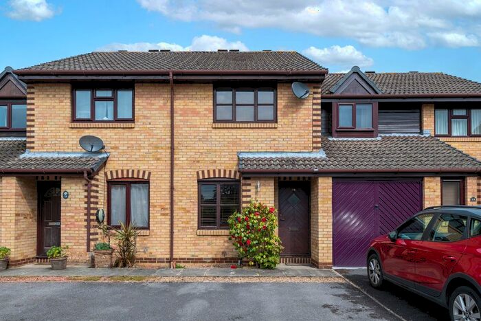 2 Bedroom Terraced House To Rent In Churchfield Road, Reigate, RH2