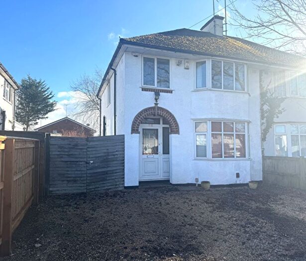 3 Bedroom Semi Detached House For Sale In Brooklyn Road, Cheltenham, GL51