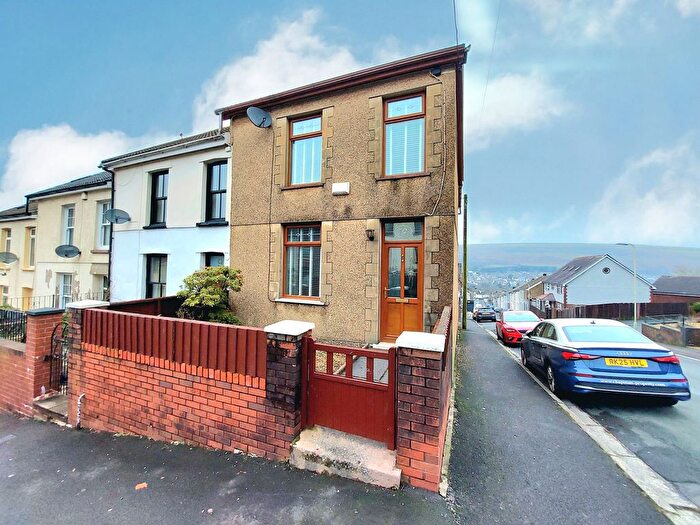 4 Bedroom End Terrace House To Rent In Lewis Street, Tonypandy, CF40