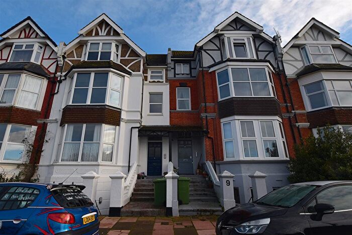 2 Bedroom Flat To Rent In Park Road, Bexhill, TN39