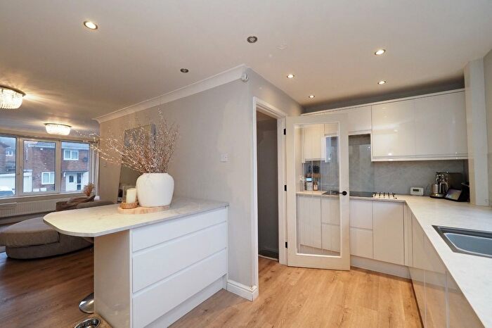 3 Bedroom Town House For Sale In Laxton Drive, Meden Vale, Mansfield, NG20