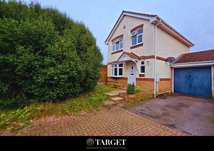 3 Bedroom Detached House To Rent In Friends Avenue, Cheshunt, EN8