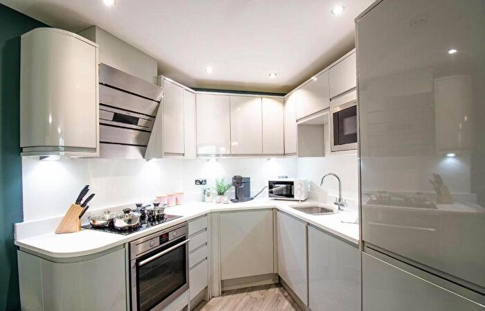 2 Bedroom Apartment To Rent In Bartholomew, Brighton, BN1