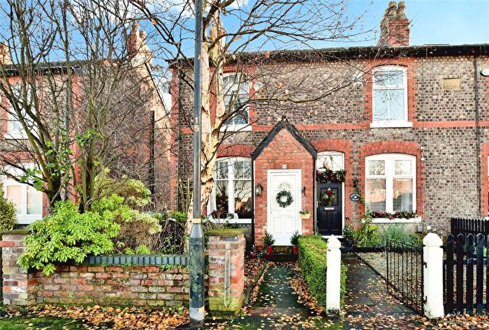 3 Bedroom End Terrace House For Sale In Bloomsbury Lane, Timperley, Altrincham, WA15