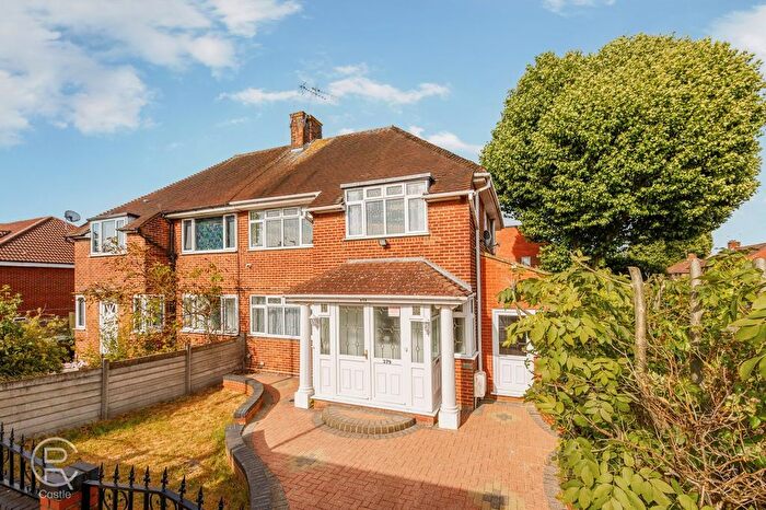 3 Bedroom Semi Detached House To Rent In Greenford Avenue, Hanwell, W7