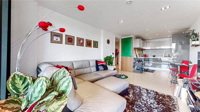1 Bedroom Apartment To Rent In The Spectrum Building, N1
