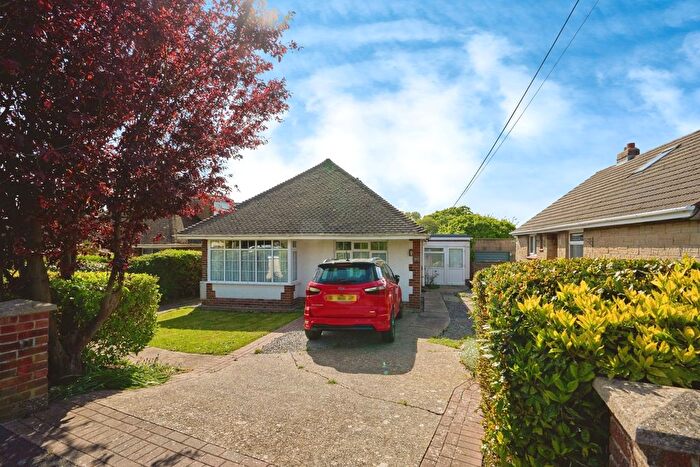 3 Bedroom Bungalow For Sale In Wyatts Lane, Cowes, Isle Of Wight, PO31
